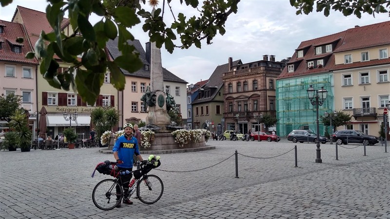 PETAR ŠUMADINAC preko pet zemalja biciklom stigao do Nemačke !!!