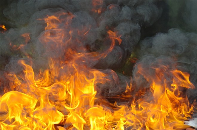 Lokalizovan požar koji je izbio jutros u fabrici „Koteks viscofan“ u Novom Sadu !!!