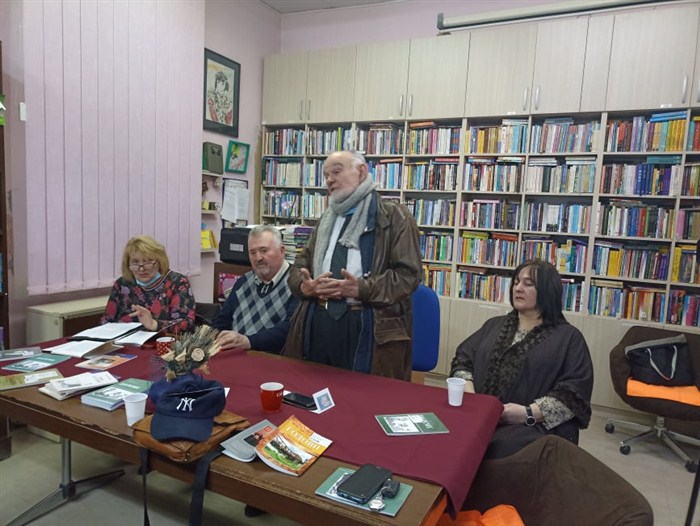 Književnik Mile G. Lazarević iz Ćuprije nedavno predstavio svoju šesnaestu knjigu “Dileme”