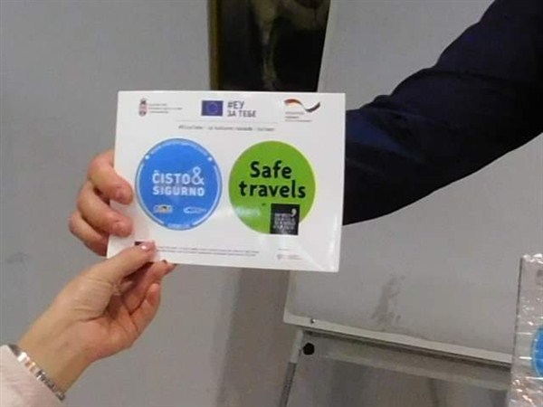 U seminar sali hotela “Oplenac”, organizovana obuka za dobijanje sertifikata Čisto i bezbedno–Safe and clean