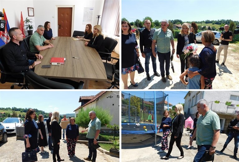 Maja Popović, ministarka pravde u Vladi Republike Srbije sa saradnicima posetila opštinu Topolu