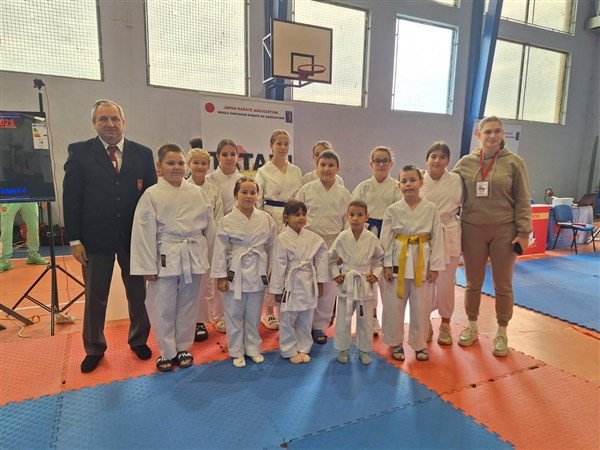 Članovi Karate kluba “Resavica” doneli čak 30 medalja iz Kragujevca u Resavicu