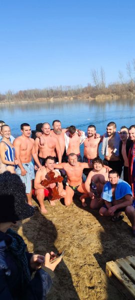 Plivanje za Časni krst u Svilajncu